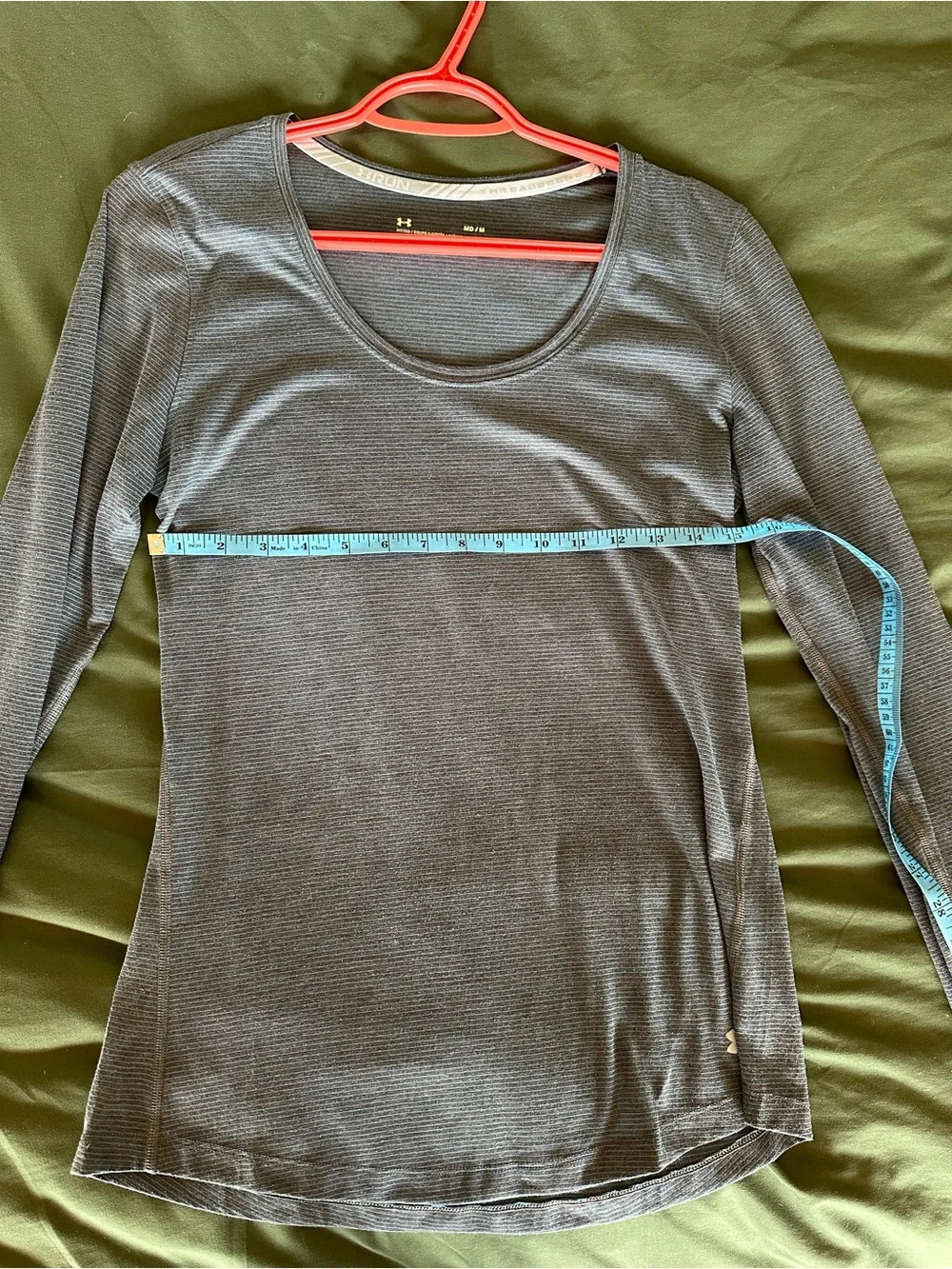 Under Armour Women's blue Long-Sleeve Scoop Neck Top - Picture 3 of 5
